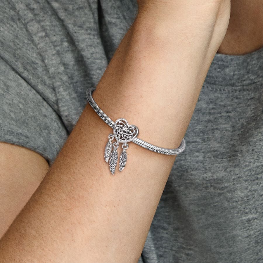 Pandora Charm Openwork Dream Catcher Heart Three Feathers 799107C00