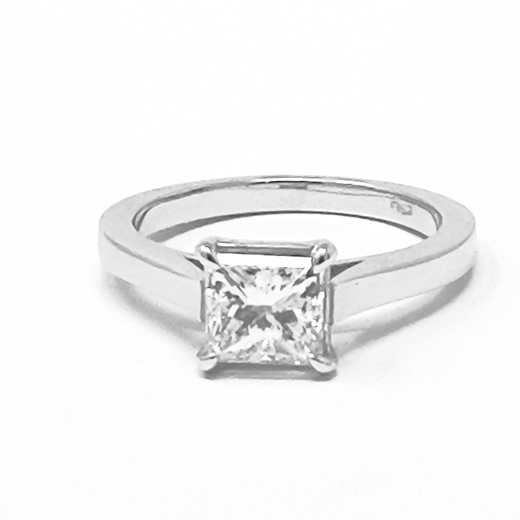 anello solitario Diamante Princess ct 1,01 F VS2