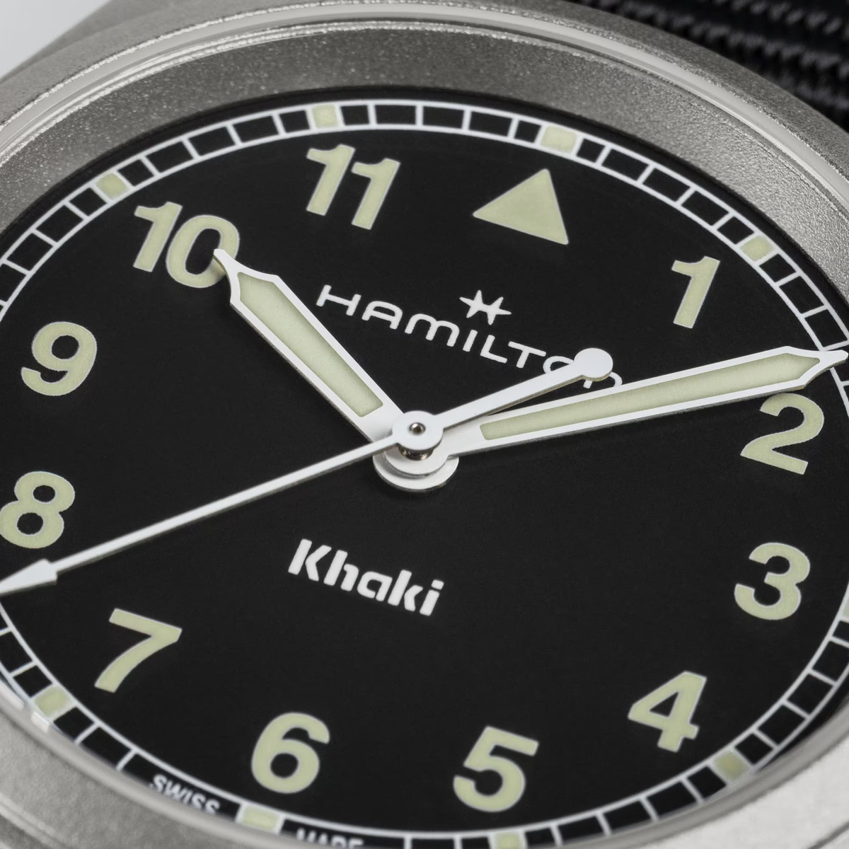 Hamilton Khaki Field Quartz 33MM H69301430