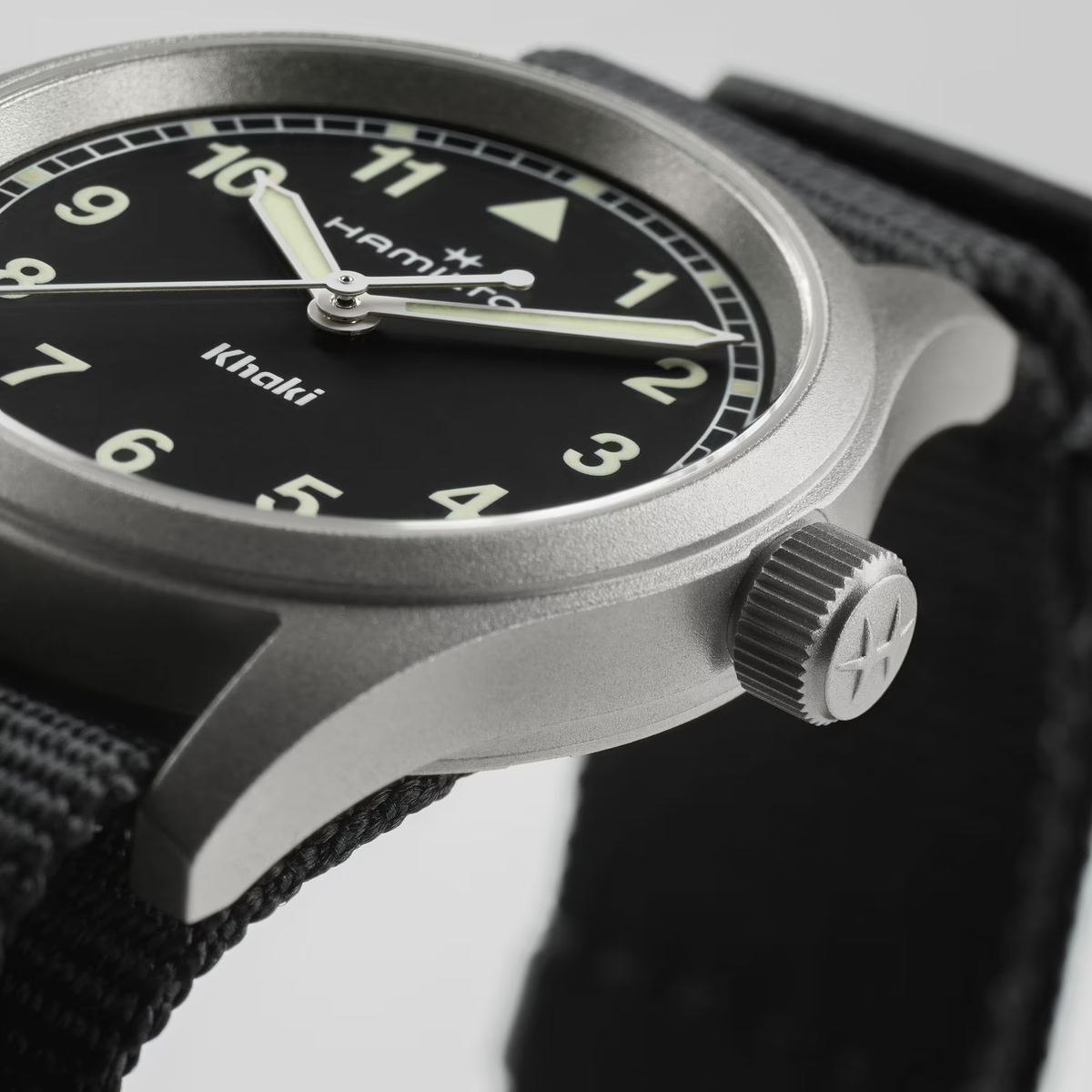 Hamilton Khaki Field Quartz 33MM H69301430