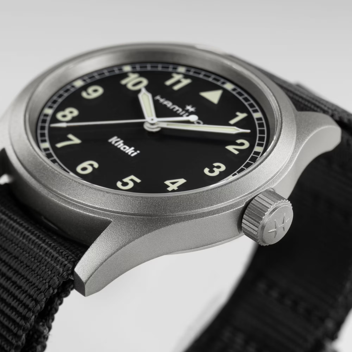 Hamilton Khaki Field Quartz 38 MM H69401430