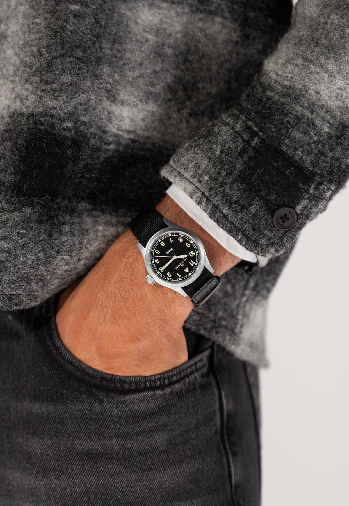Hamilton Khaki Field Quartz 38 MM H69401430