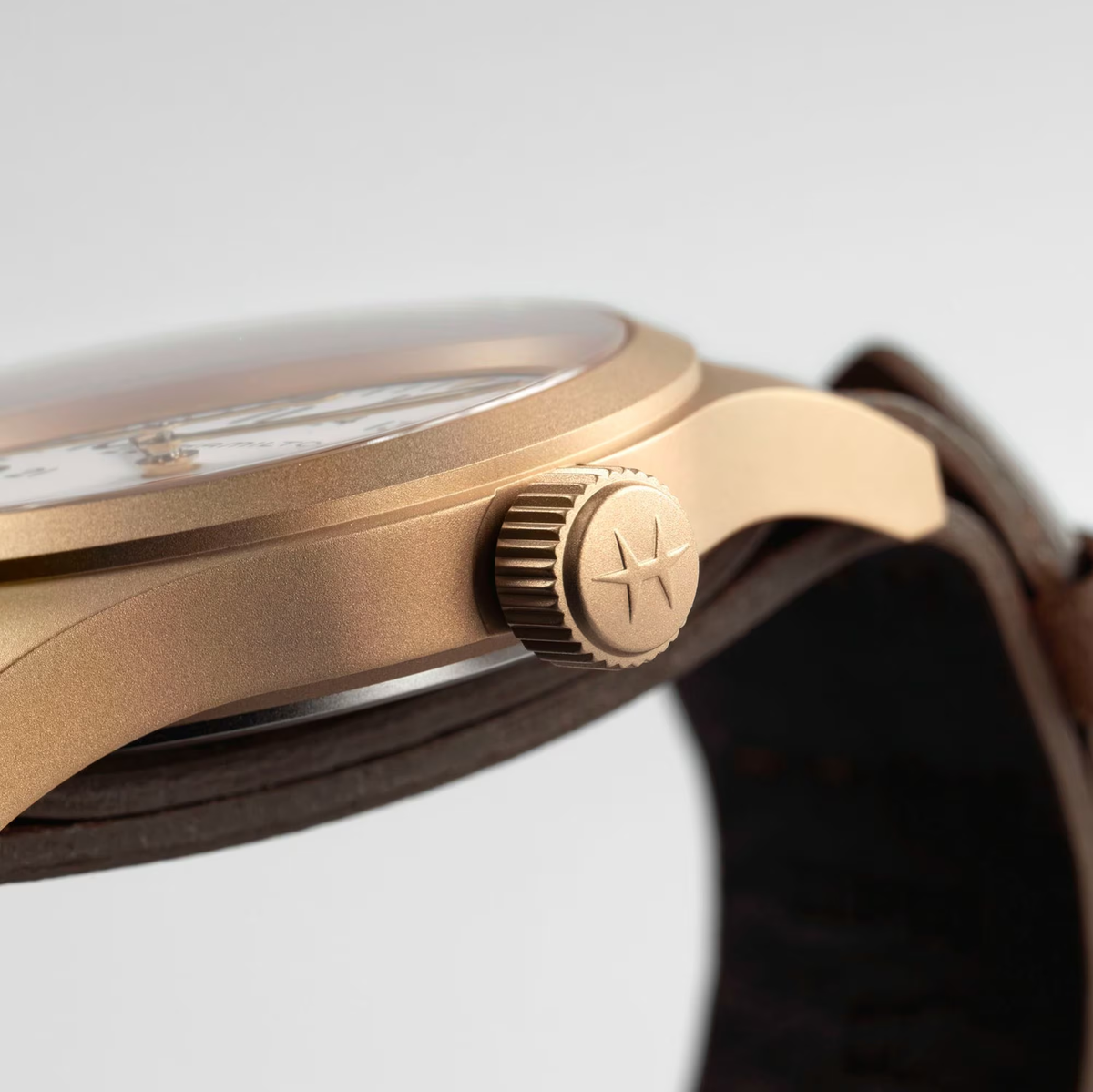 Khaki Field Mechanical Bronze 38 mm H69459510