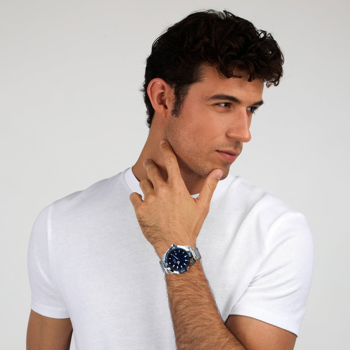 Sector 230 automatic R3223161005