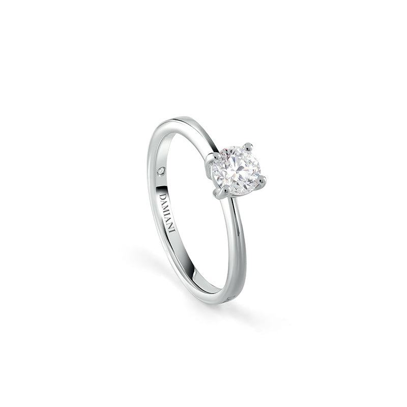 Damiani Anello Di Fidanzamento Luce in Oro Bianco e Diamante ct 0.26