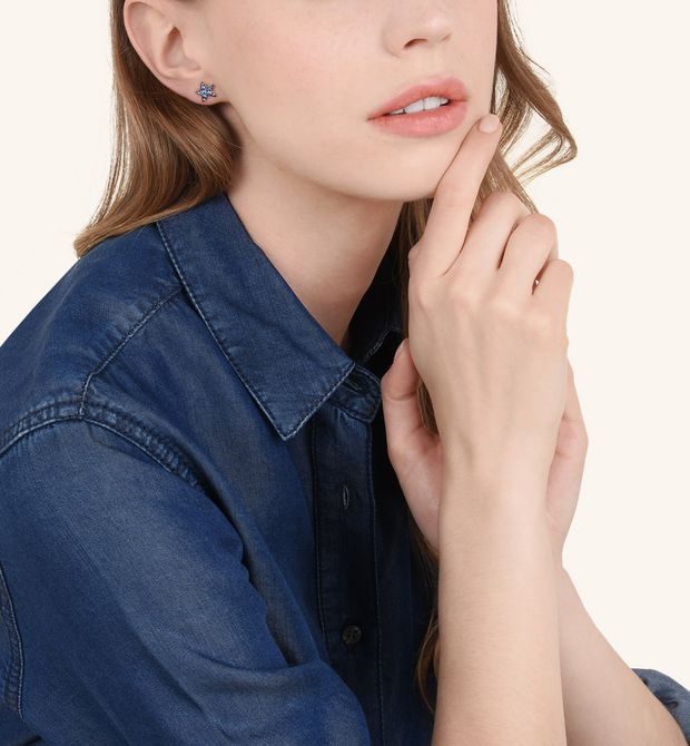 Dodo Star Earring in 9kt Rose Gold and Blue Sapphires