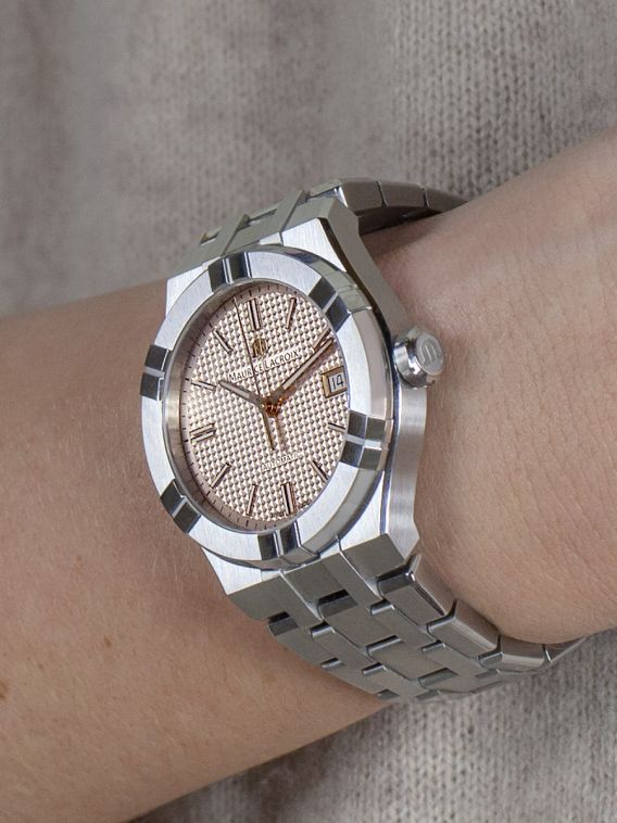 Maurice Lacroix Aikon Automatic 39mm AI6007-SS002-731-1