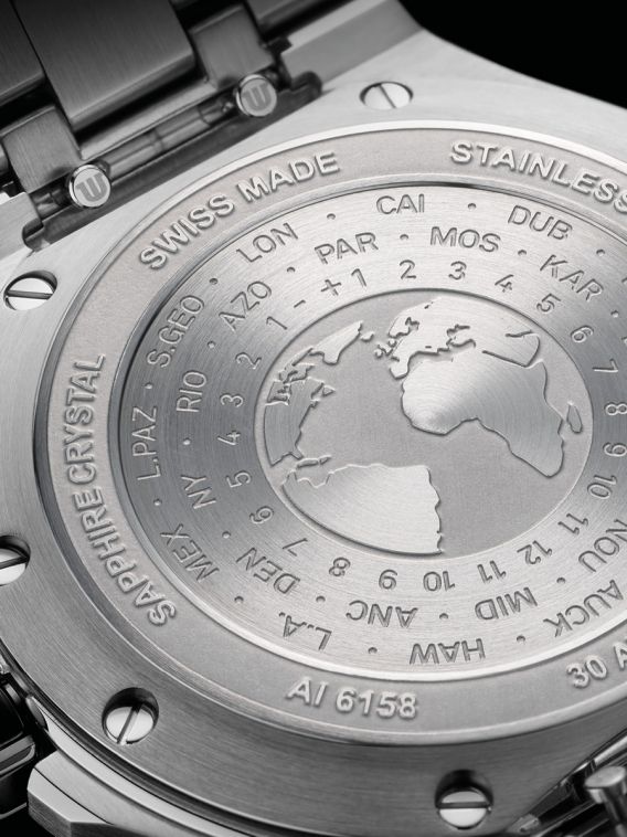 Maurice Lacroix Aikon Venturer GMT 43mm AI6158-SS00F-130-A