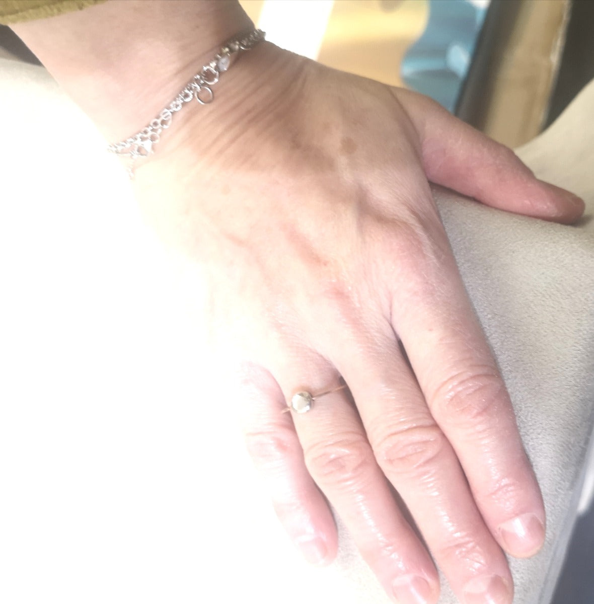 CUPID RING IN 9KT ROSE GOLD WITH PEBBLE IN 925 SILVER