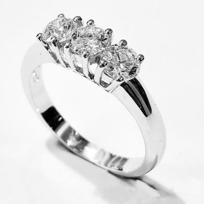 Maiocchi Milano Trilogy Ring in White Gold and Diamonds 1.24 and SI2