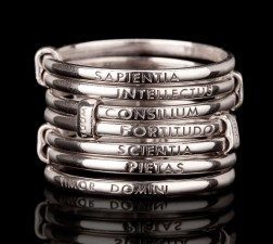 Rhodium-plated Tuum Settedoni ring