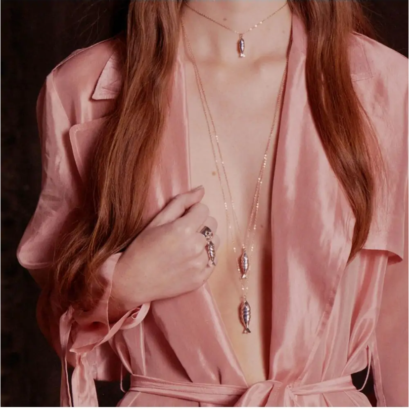 Maman et Sophie Collana con pesce carpa snodabile piccola GHCRP1