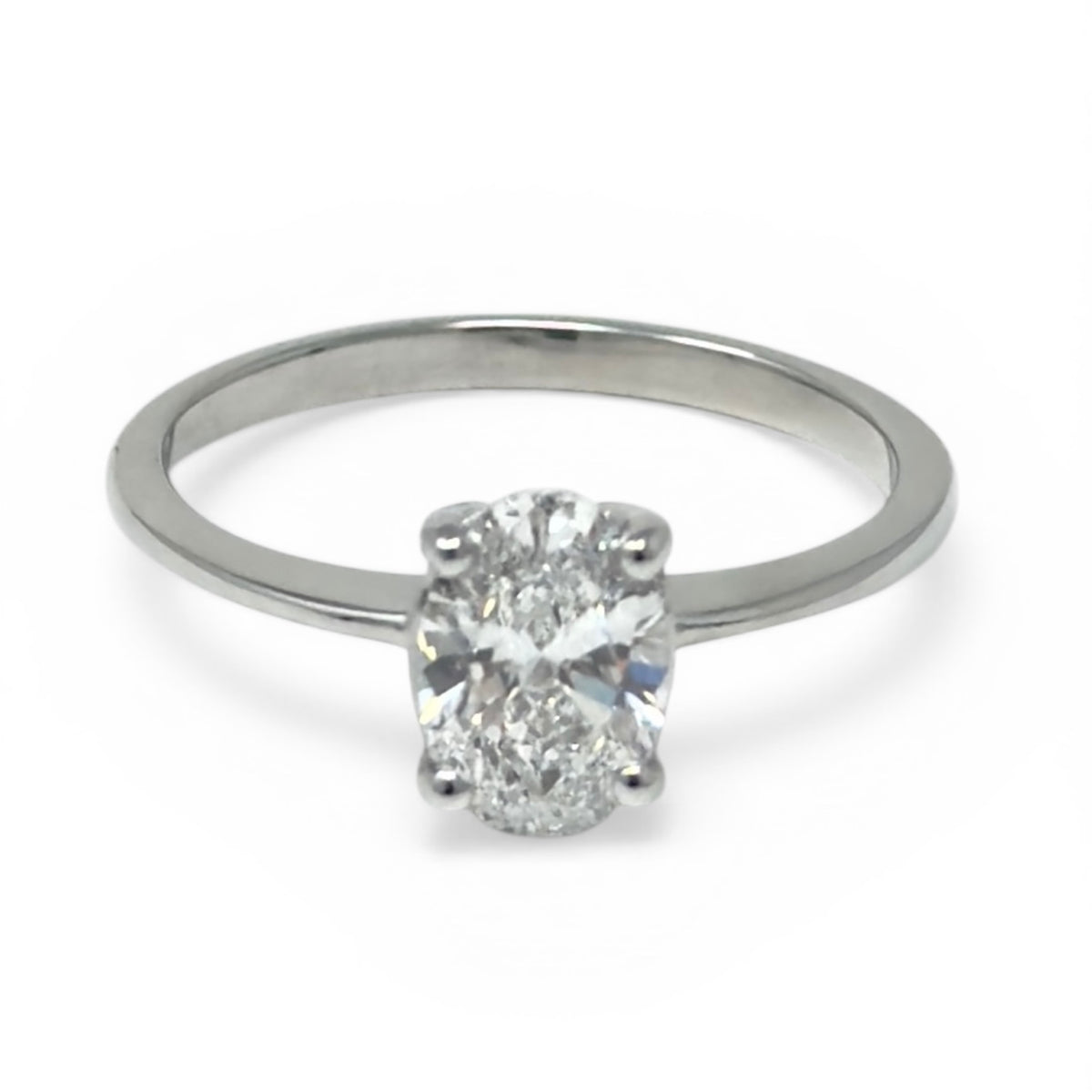 Maiocchi Milano Anello Solitario in Oro Bianco e Diamante Ovale Lab-Grown Ct 1,04 D VVS2