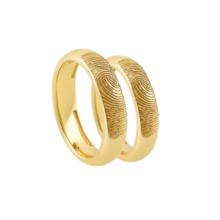 Pair of Classic Wedding Rings in 18kt Yellow Gold