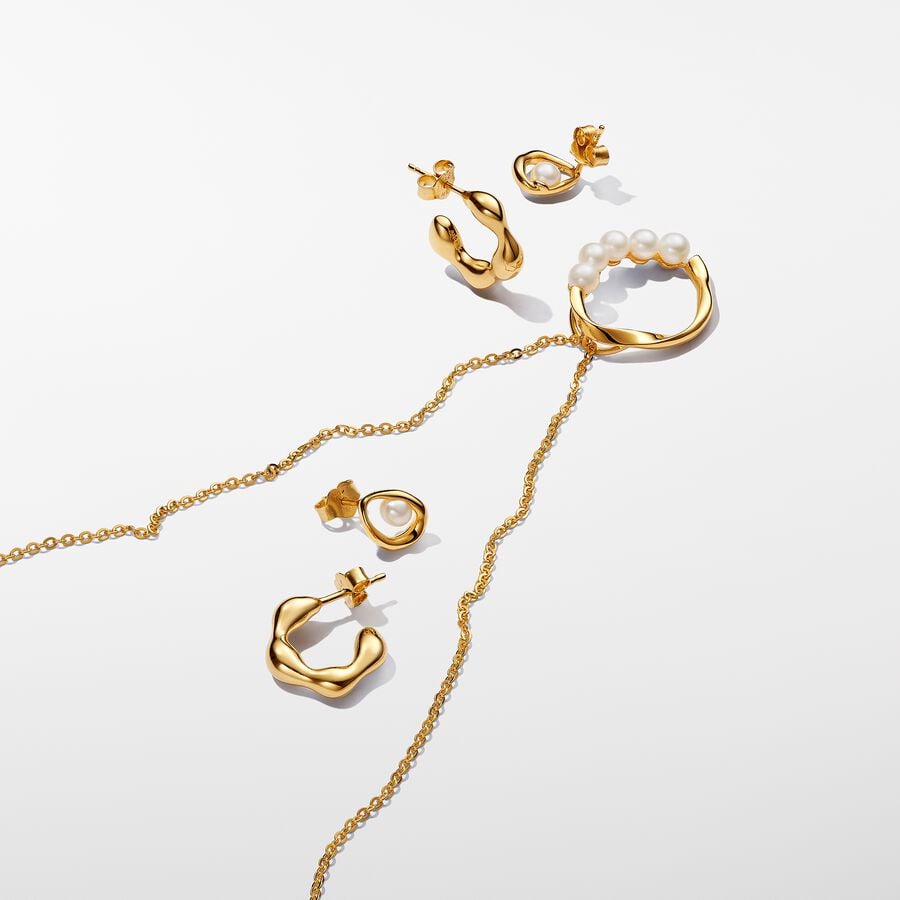 Pandora Collana Collana Cerchio Linea Sinuosa con Perle d'Acqua Dolce Coltivate 363254C01