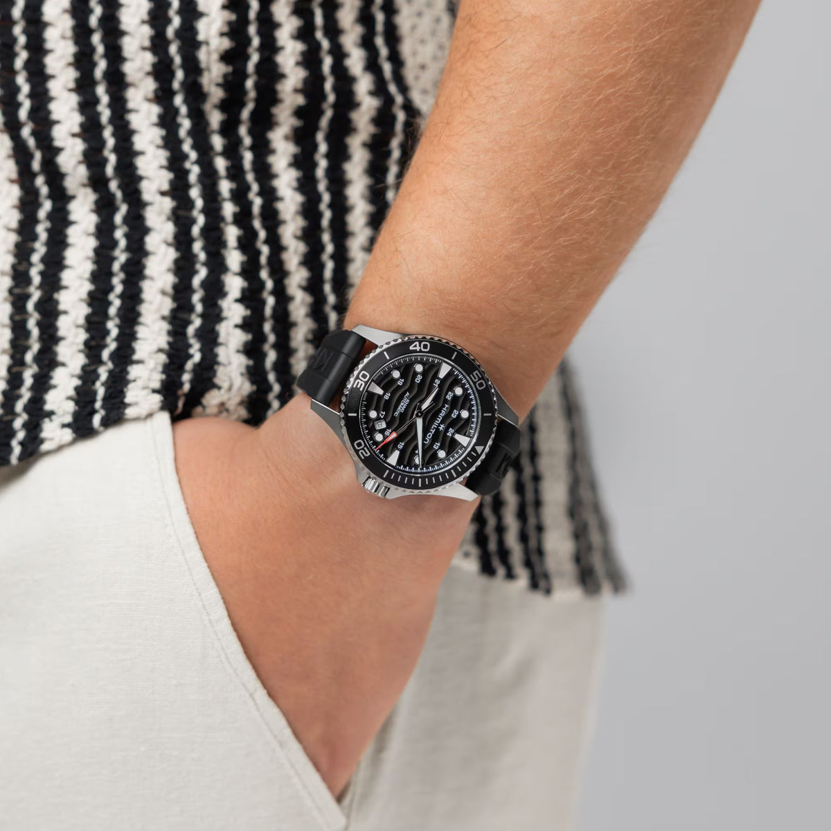 Hamilton Khaki Scuba H82335131