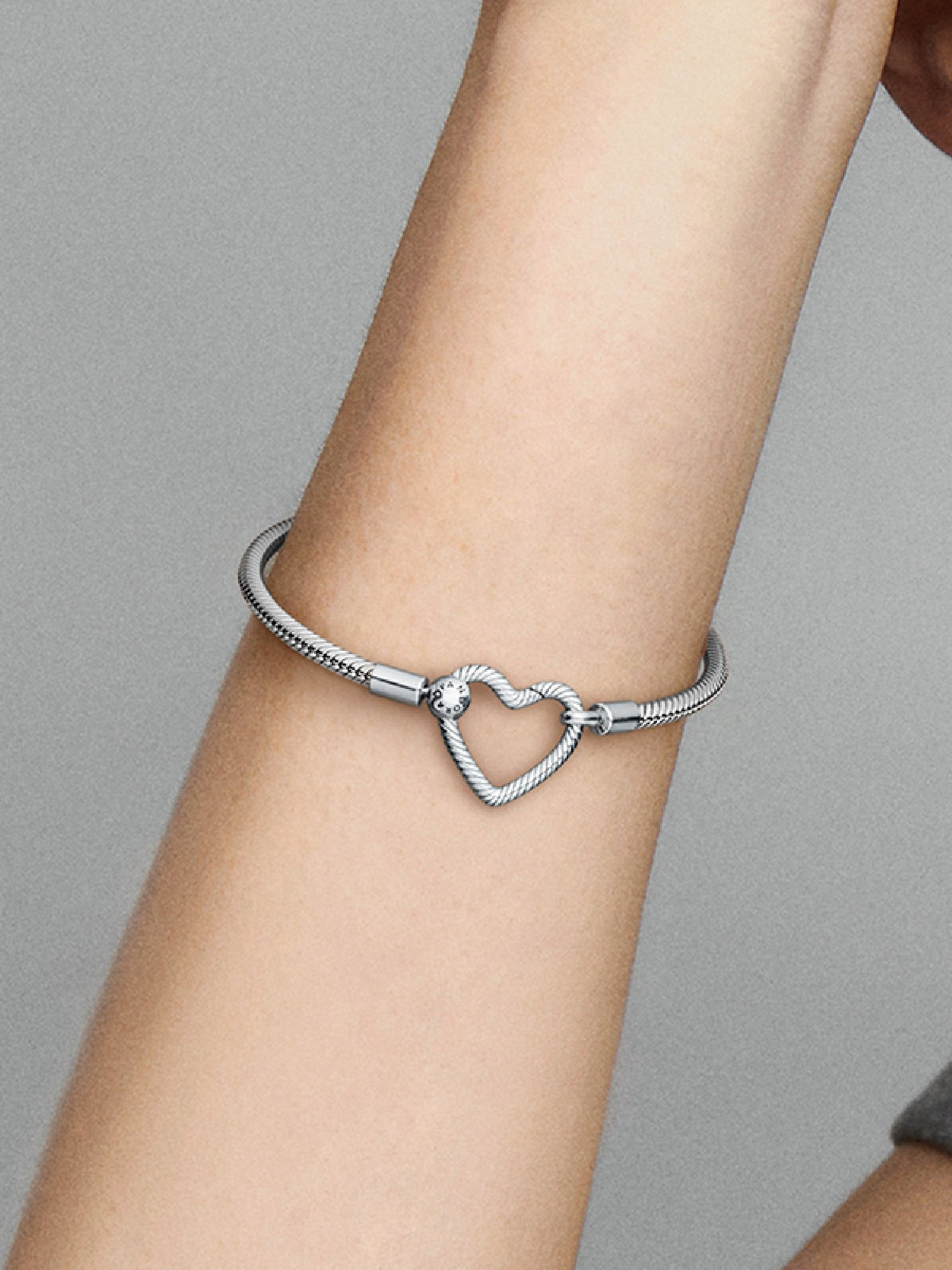 Pandora Bracciale Moments con Chiusura a Cuore Componibile 599539C00