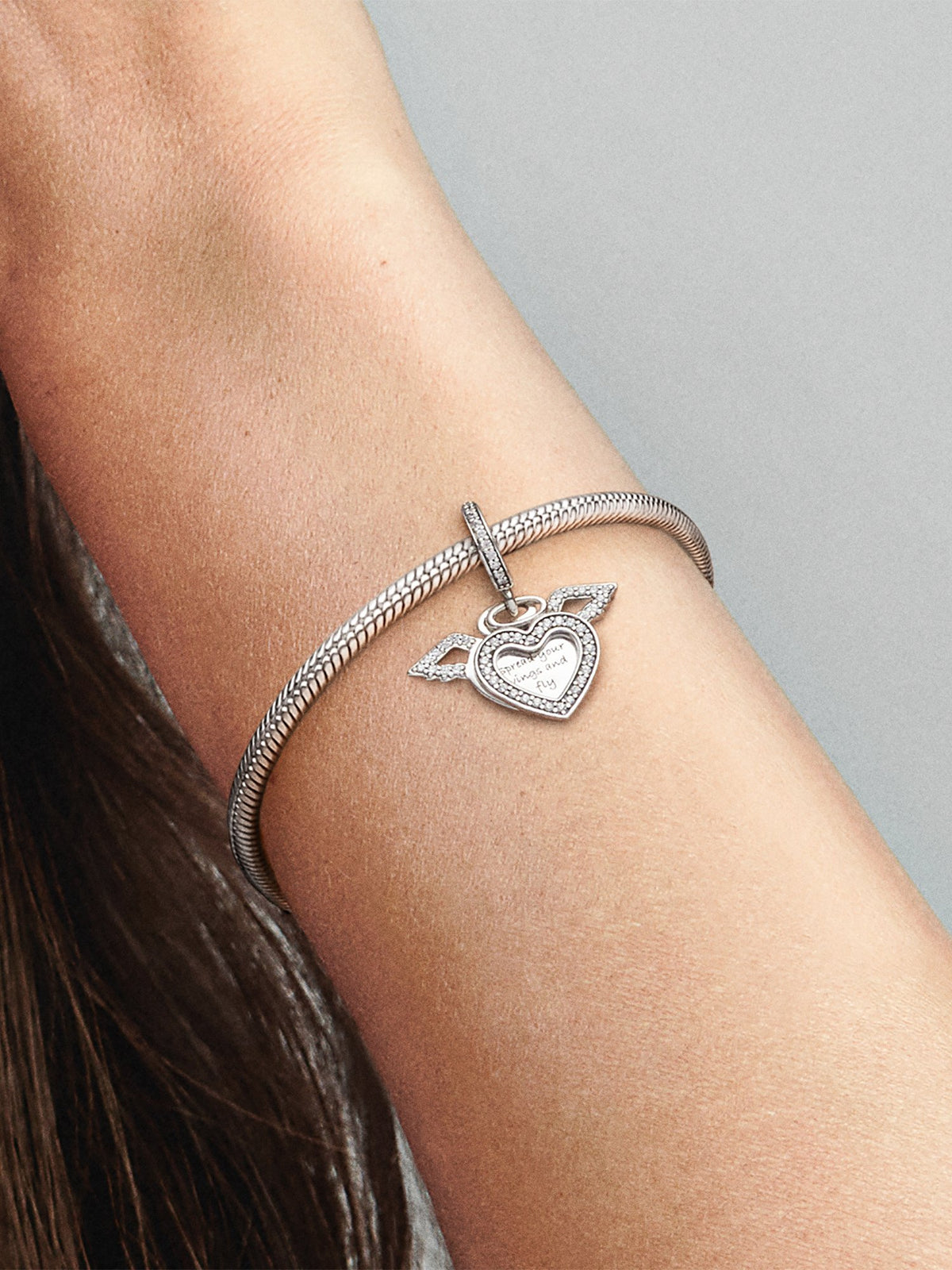 Pandora Charm Pendente Cuore e ali d’angelo 798485C01