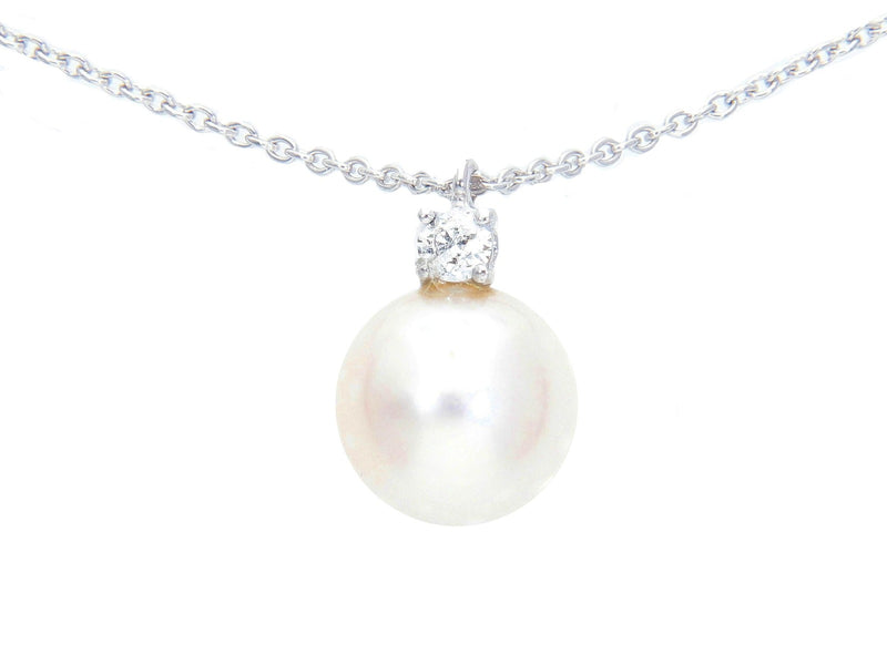  Necklace with Diamond and Fresh Water Pearls 9.5 x 10 mm