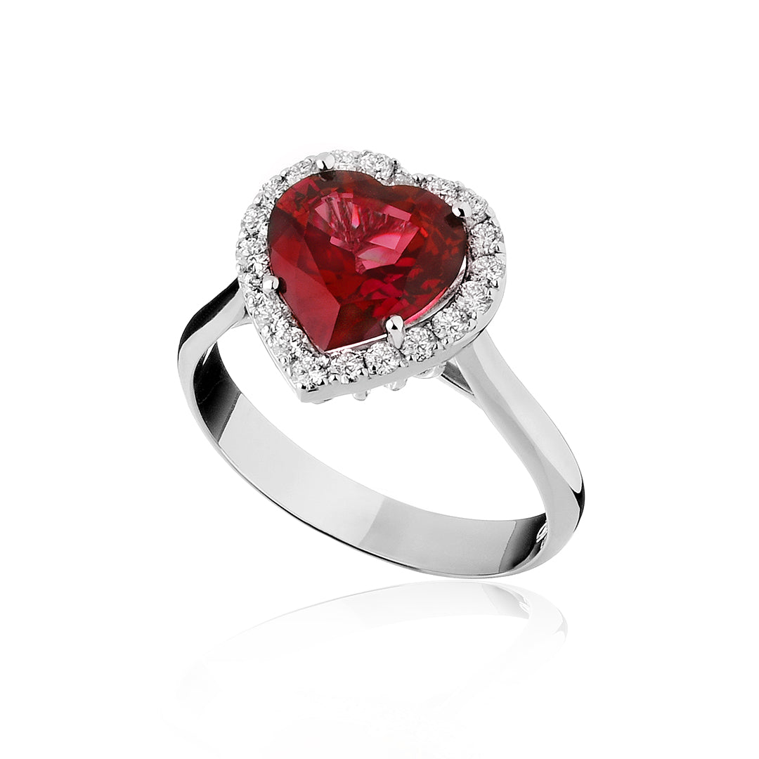 Quaglia White Gold Ring with Diamonds and Heart-Shaped Ruby H164-R_An