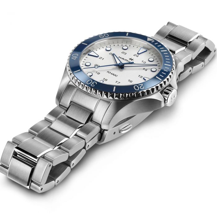 Hamilton Khaki Scuba Quartz H82231150