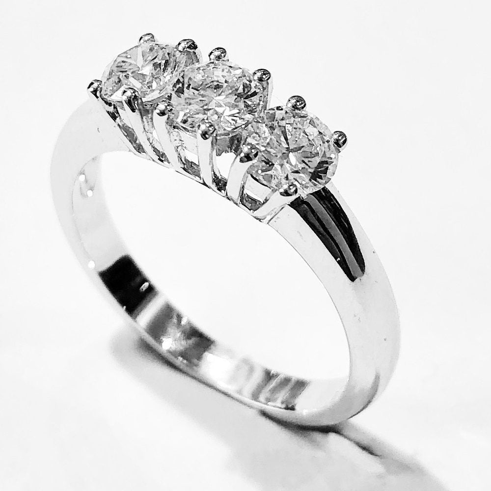 Maiocchi Milano Trilogy Ring White Gold and Diamonds 1.05 E VS1