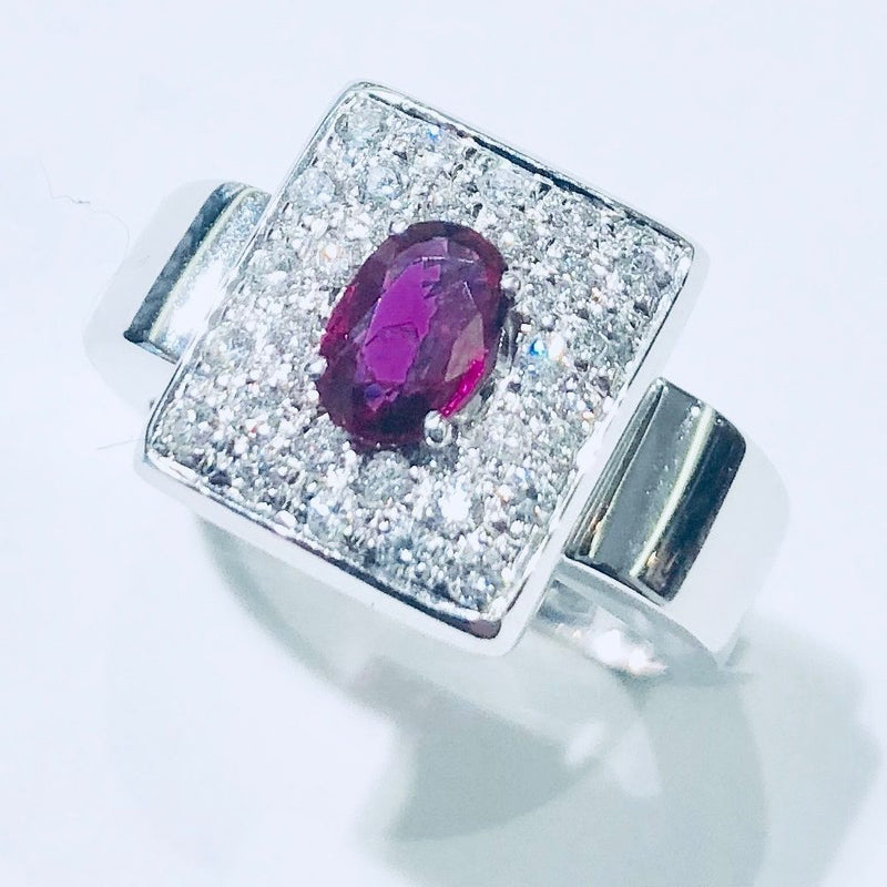  ring with diamonds and ruby 0.46 ct