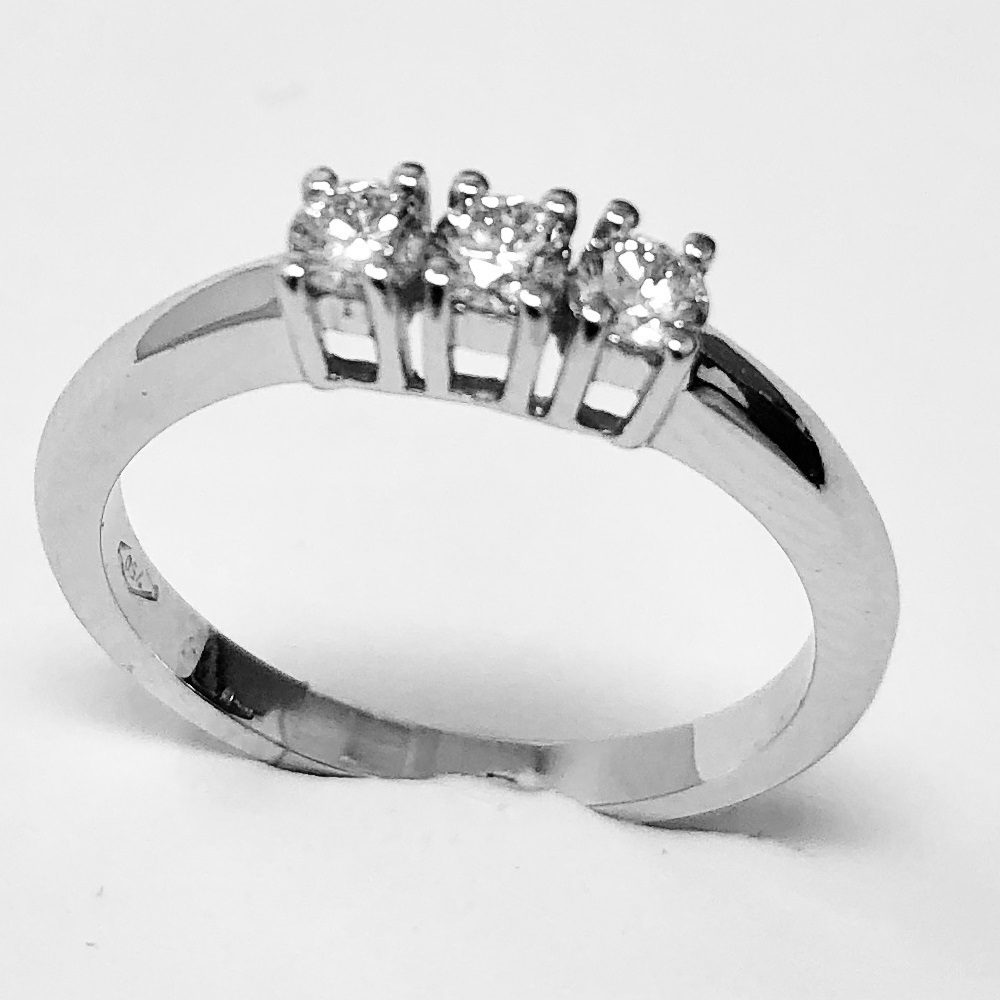  Trilogy ring 0.45 ct F VVS2