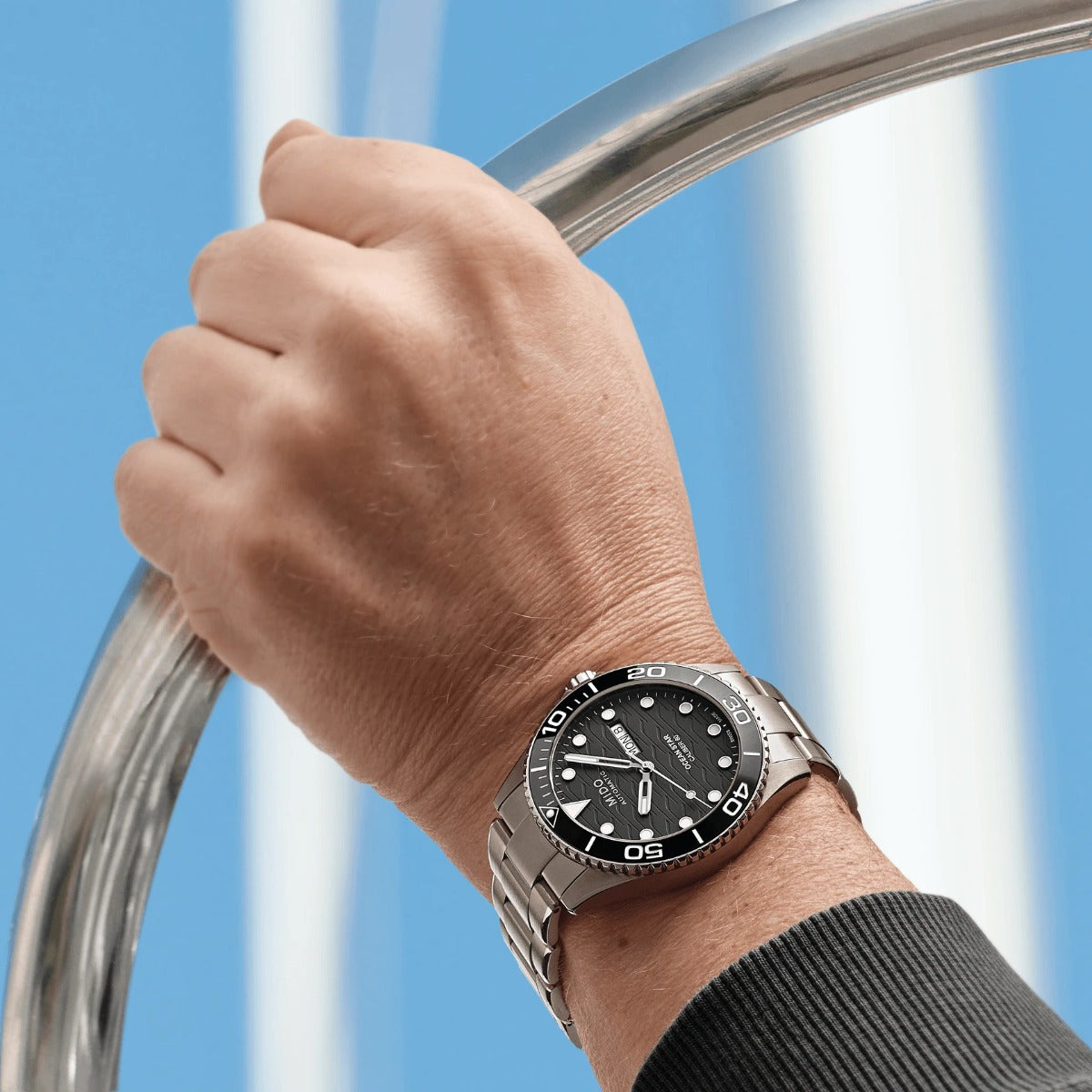 MIDO Ocean Star 200C Titanium M042.430.44.051.00